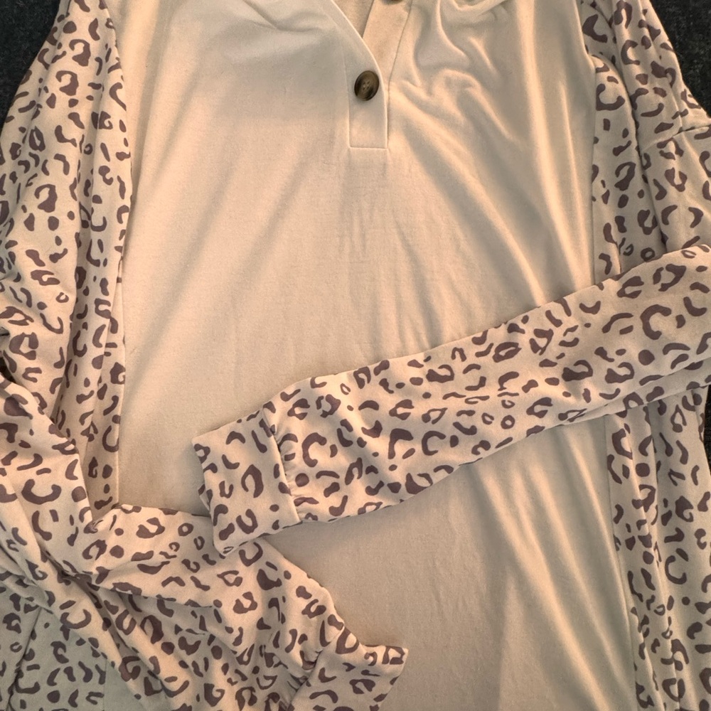 Leopard Print Long Sleeve Top